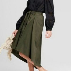 Dark green tie full skirt
